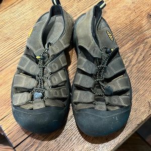 Kenna keen sandals. Size 9.5